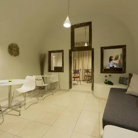 Gorgona Hotel Imerovigli (Santorini)